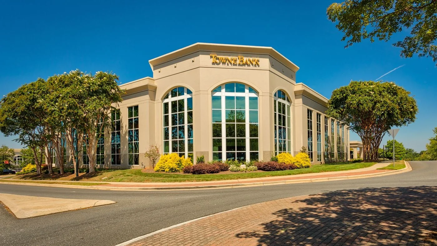 Photo 2 of 13900 Conlan Circle, Charlotte, NC 28277