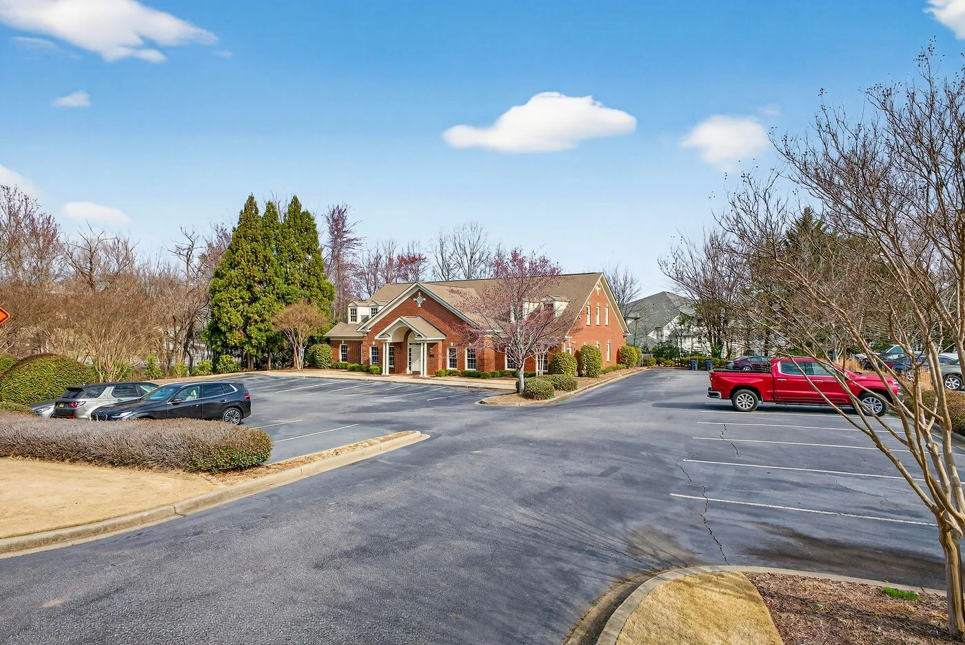 Photo 2 of 5 Hawthorne Park Ct, Greenville, SC 29615