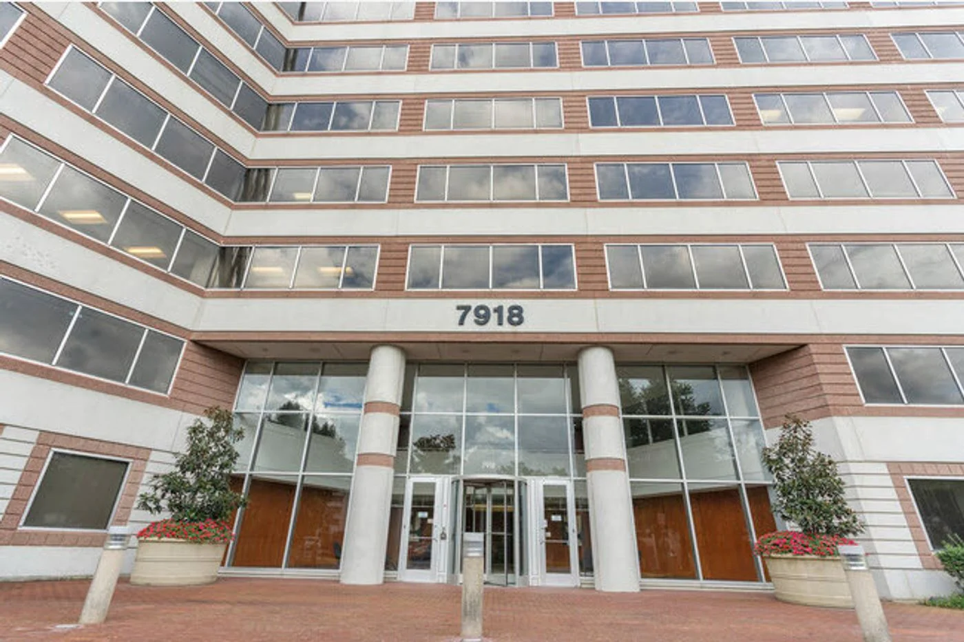 Photo 3 of 7918 Jones Branch Drive, McLean, VA 22102