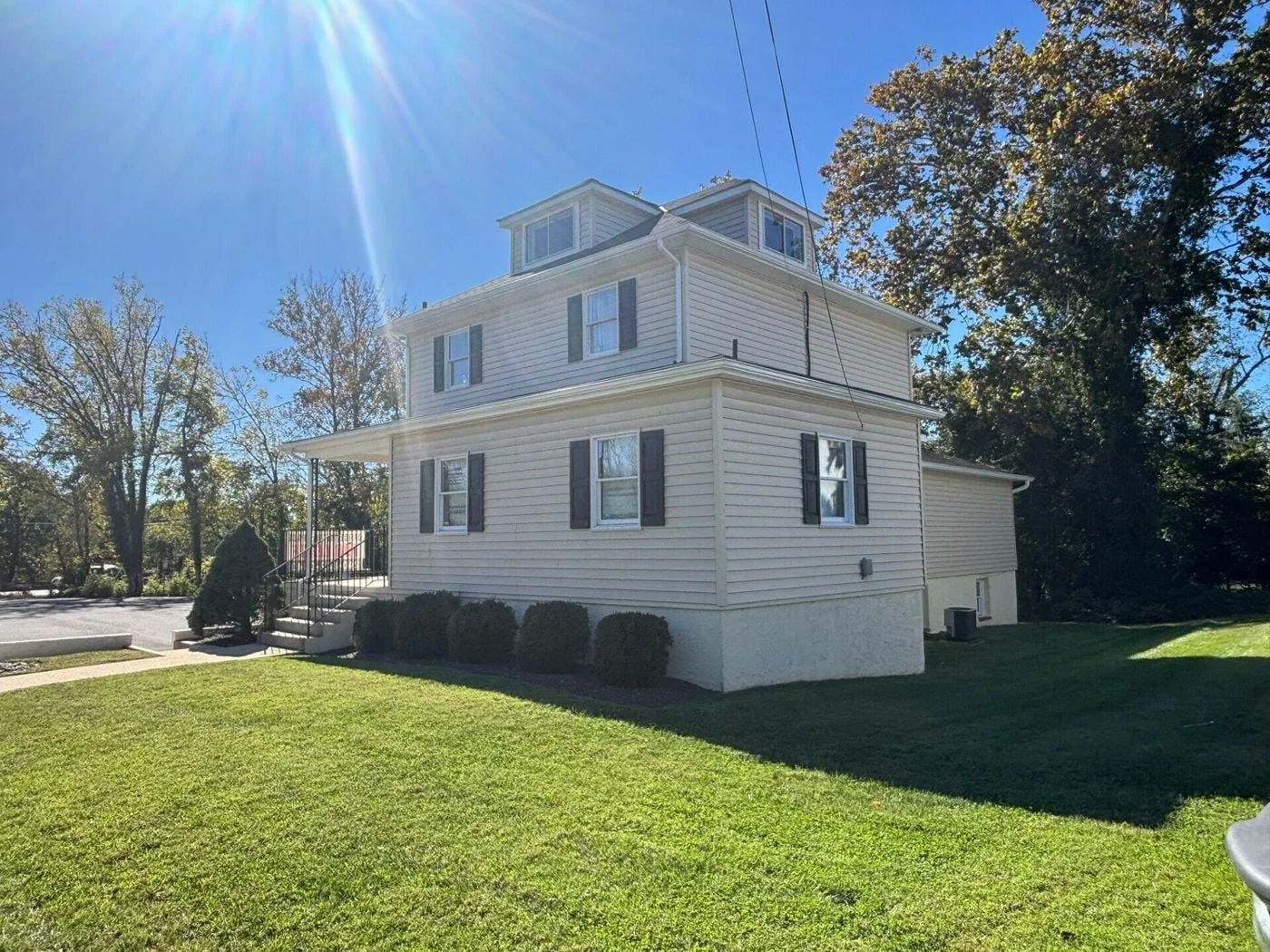 Photo 2 of 5626 Southwestern Blvd, Halethorpe, MD 21227