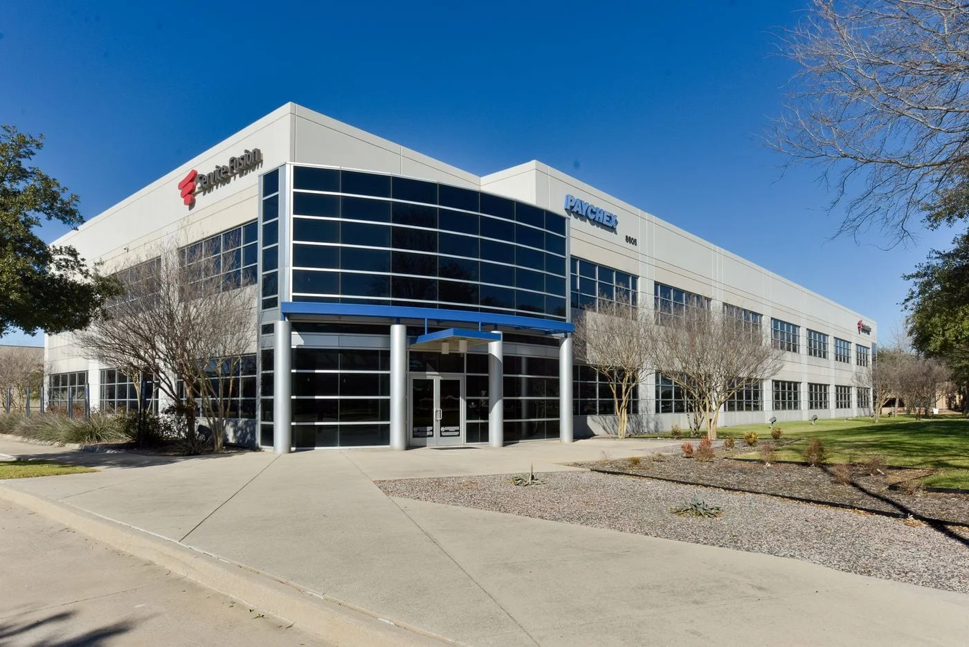 Photo 1 of 8605 North Freeport Parkway, Irving, TX 75063