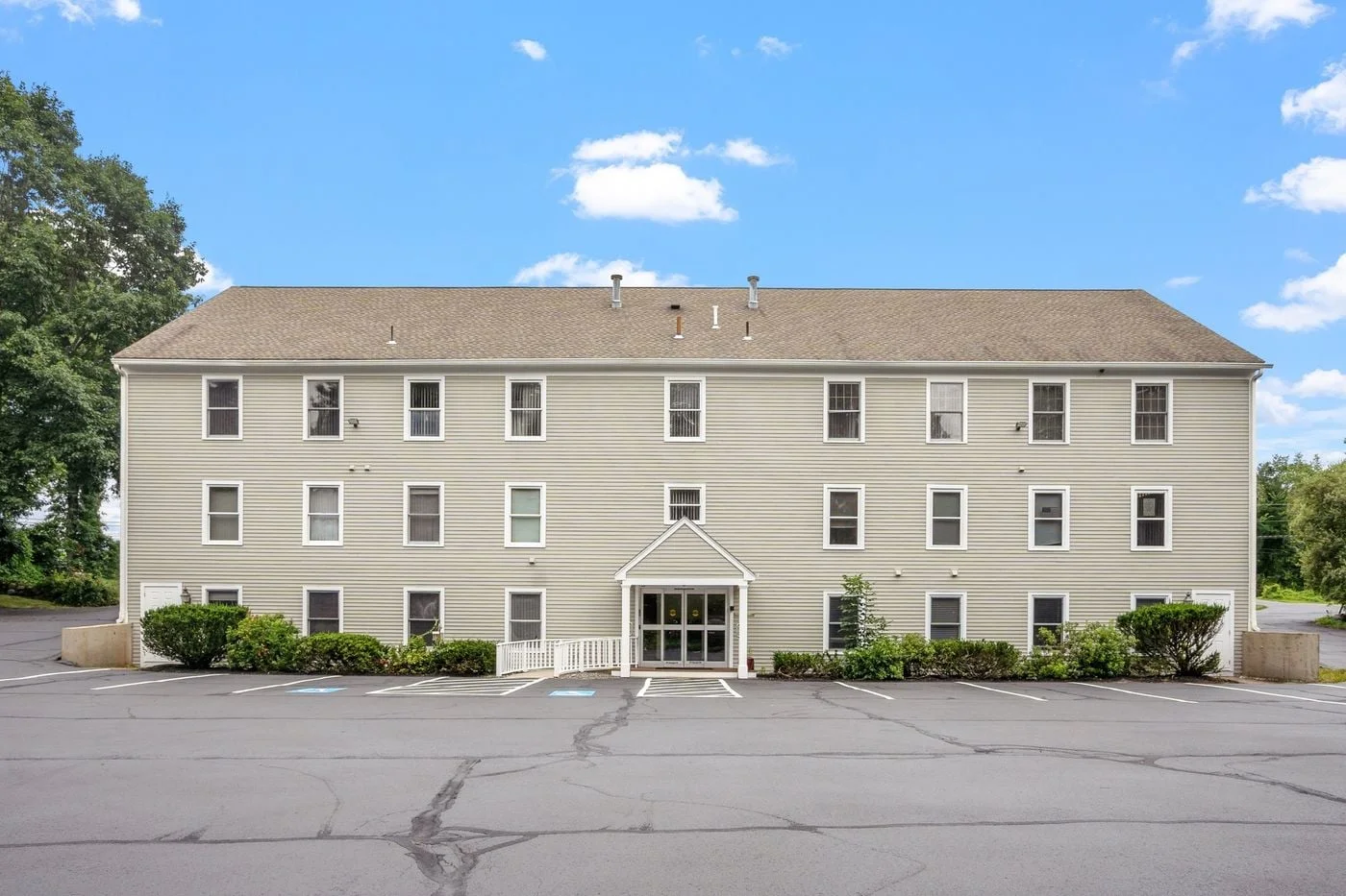 Photo 2 of 233 Ayer Rd, Harvard, MA 01451