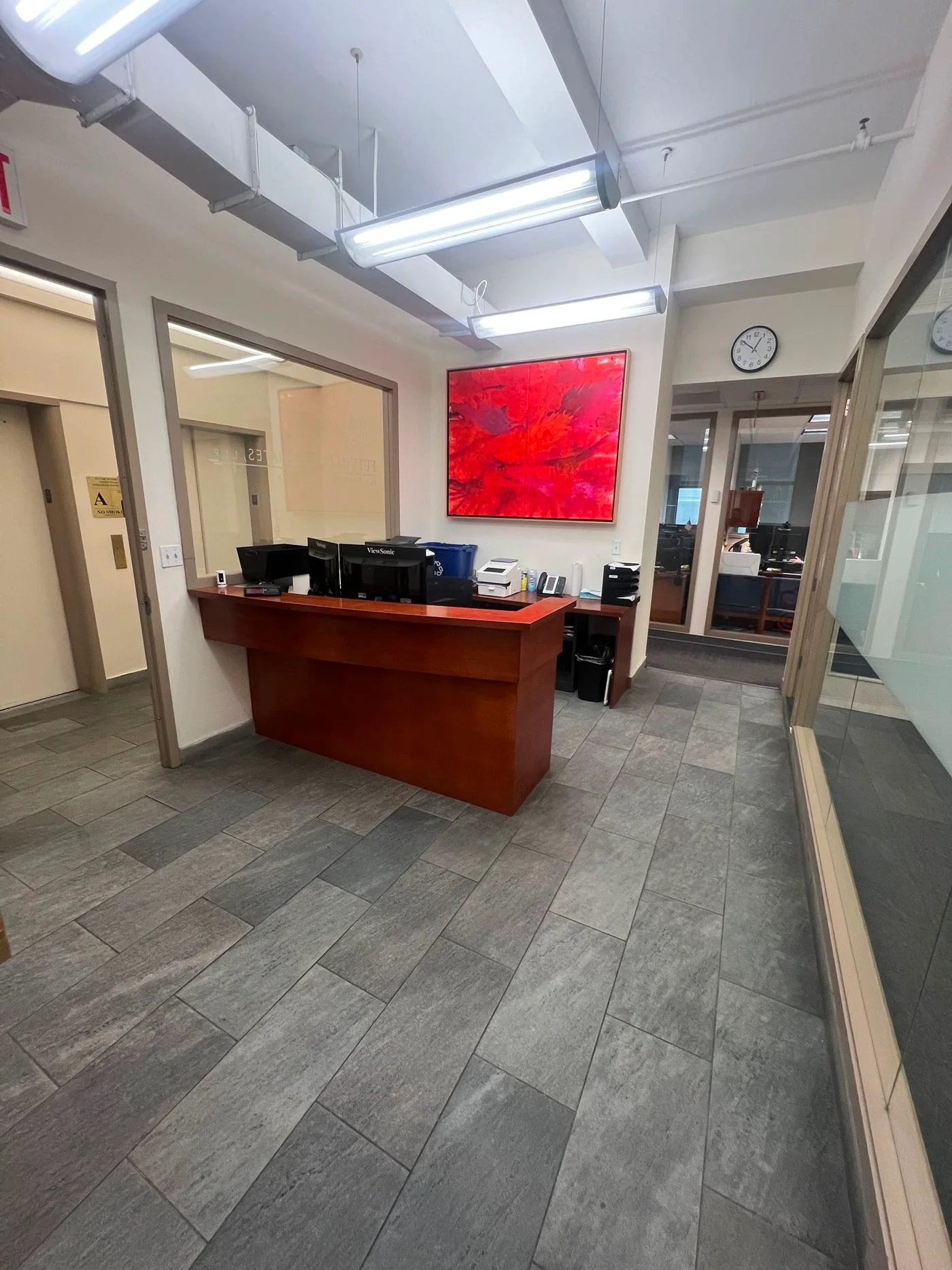 Photo 1 of 5 W 37th St, New York, NY 10018