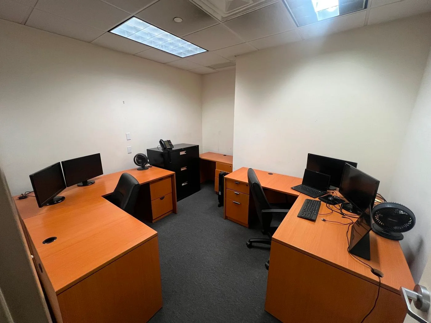 Photo 2 of 5 W 37th St, New York, NY 10018