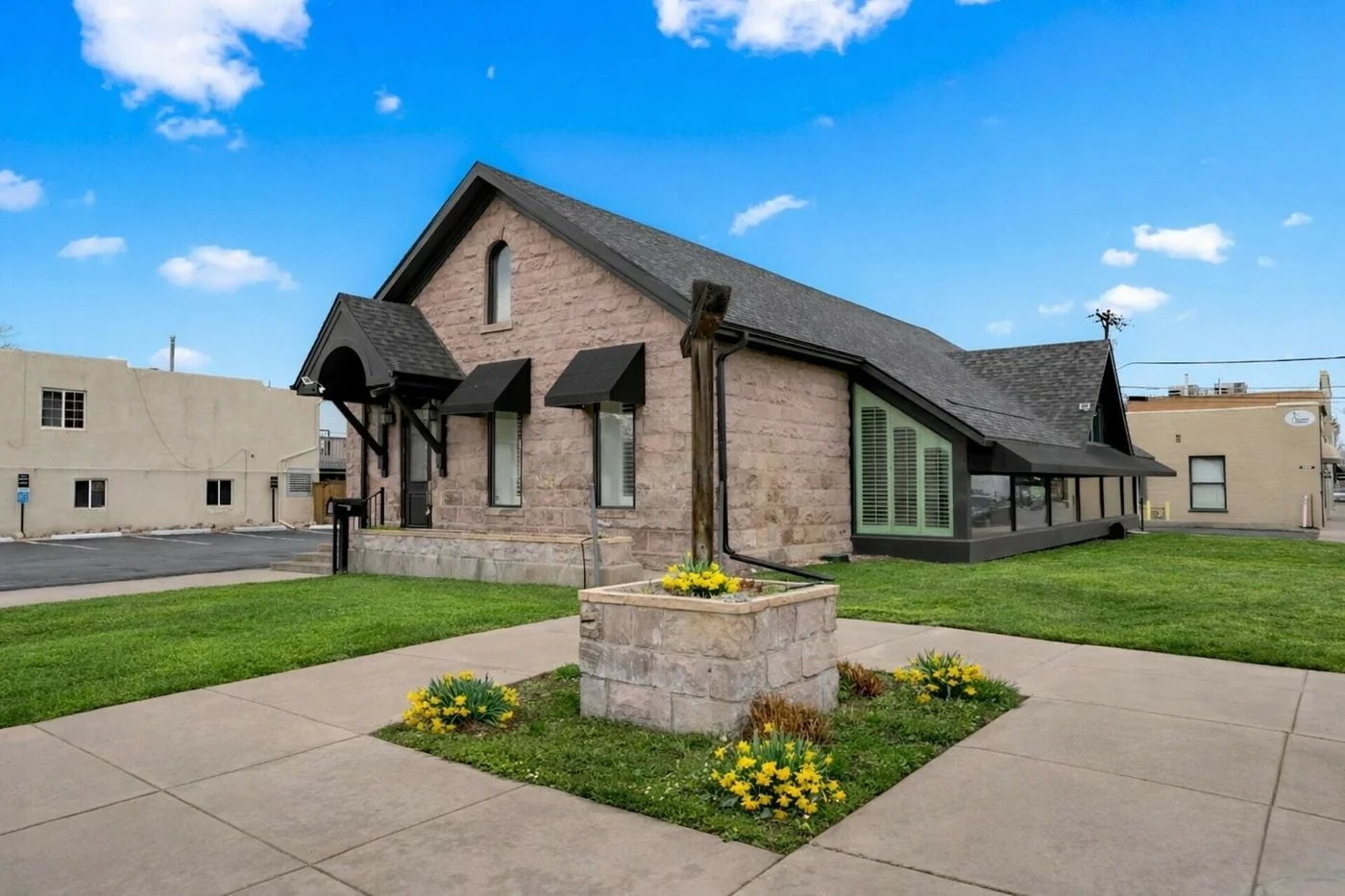 Photo 1 of 2505 W Alamo Ave, Littleton, CO 80120