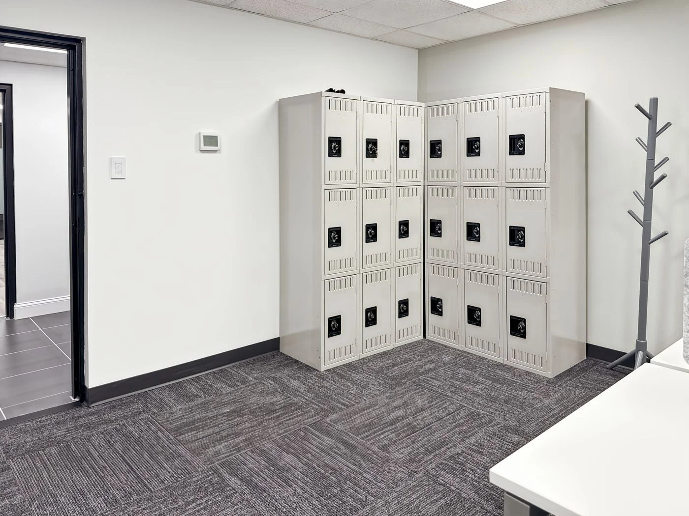 Photo 1 of 101 E Tennessee Ave 1st Floor, Oak Ridge, TN 37830