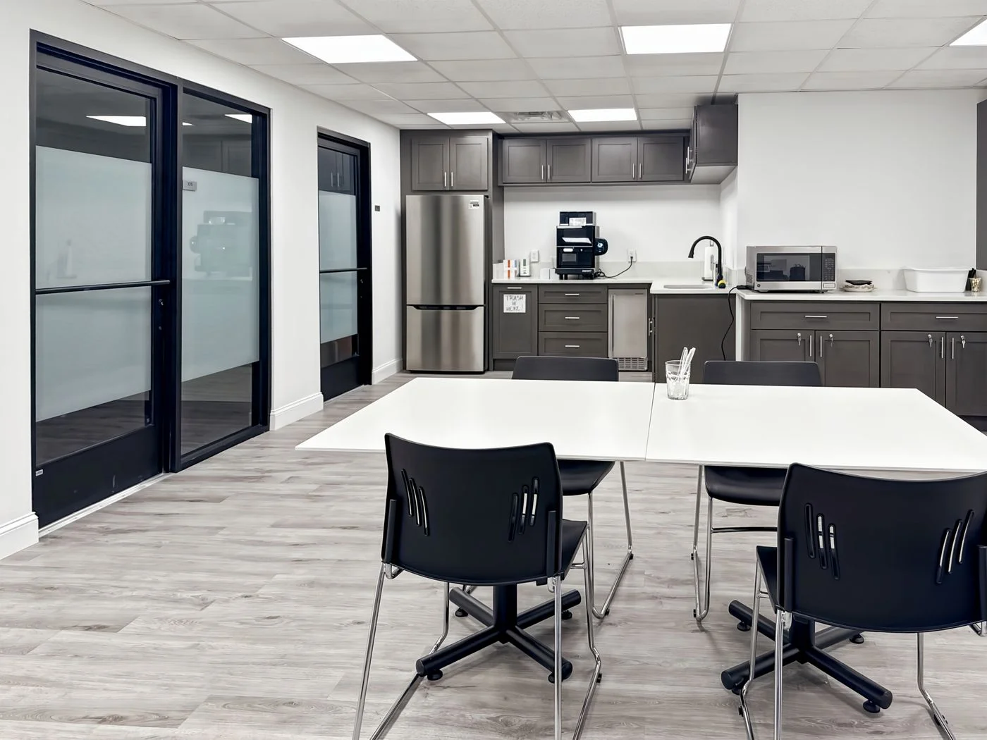 Photo 2 of 101 E Tennessee Ave 1st Floor, Oak Ridge, TN 37830