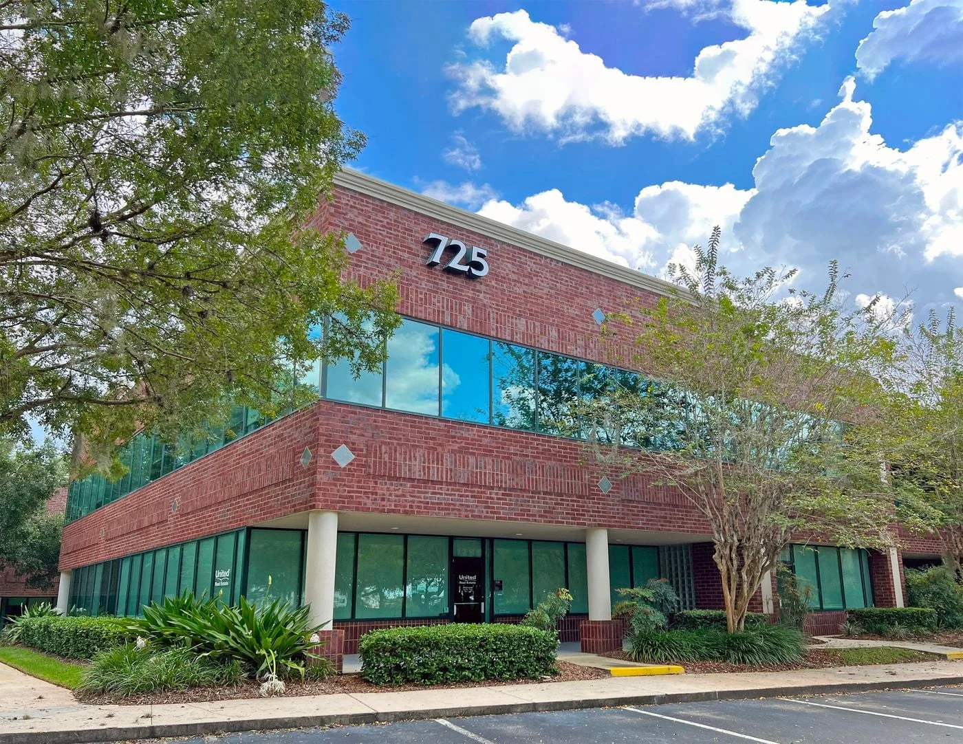 Photo 1 of 725 & 735 Primera Court, Lake Mary, FL 32746