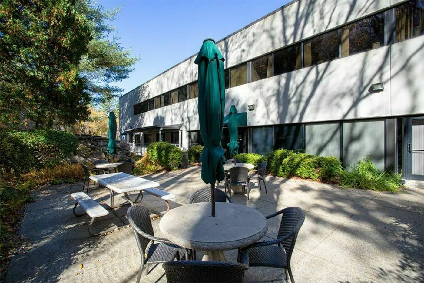 Photo 3 of 526 Main St, Acton, MA 01720