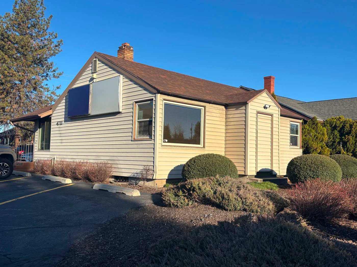 Photo 1 of 4711 N Maple St, Spokane, WA 99205