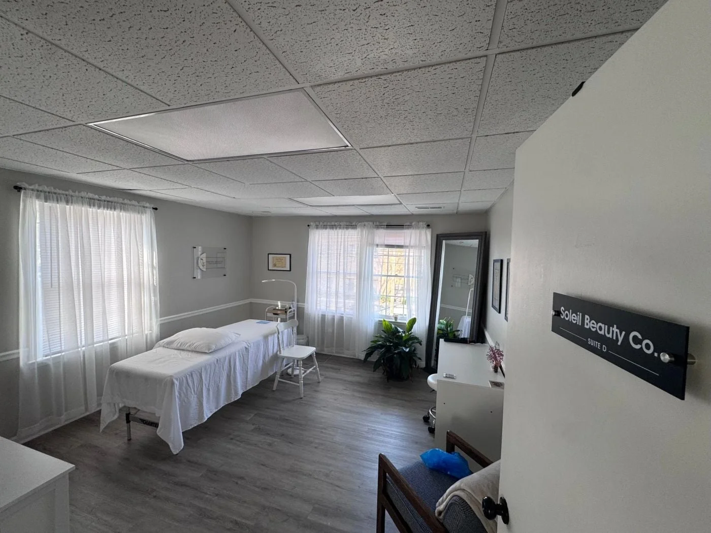 Photo 3 of 1396 Old Mill Cir, Winston Salem, NC 27103