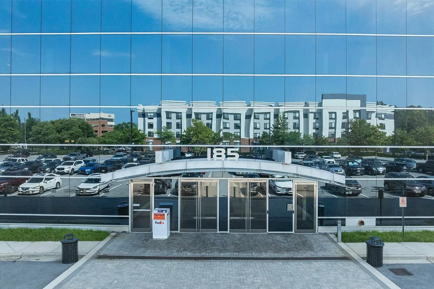 Photo 3 of 185 Admiral Cochrane Dr, Annapolis, MD 21401