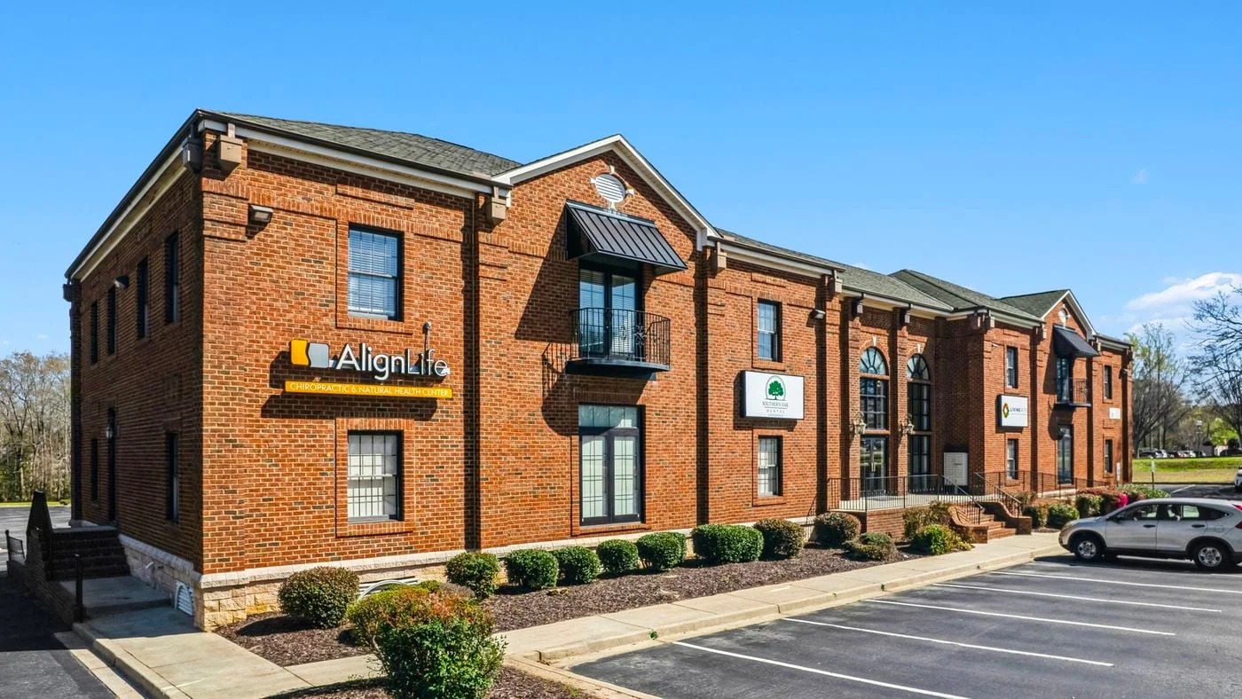 Photo 1 of 419-421 SE Main St, Simpsonville, SC 29681