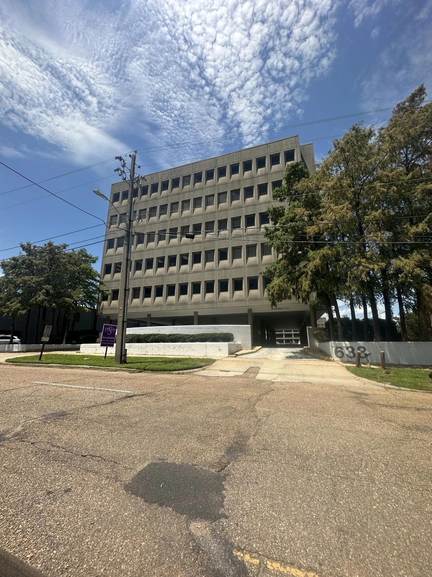 Photo 3 of 633 N State St, Jackson, MS 39202