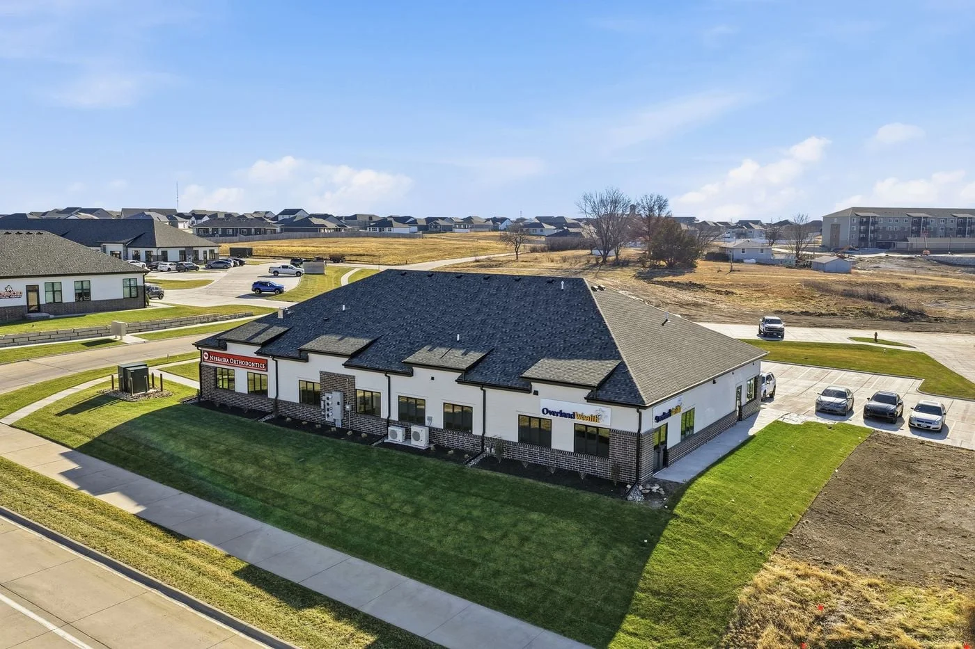 Photo 2 of 7410 Suncrest Dr, Lincoln, NE 68516