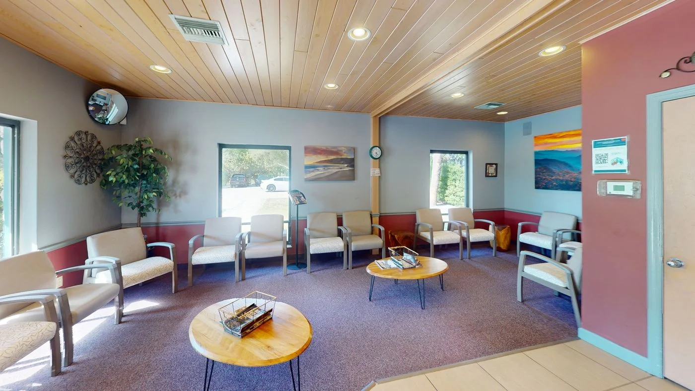 Photo 2 of 1027 Southeast Ocean Boulevard, Stuart, FL 34996