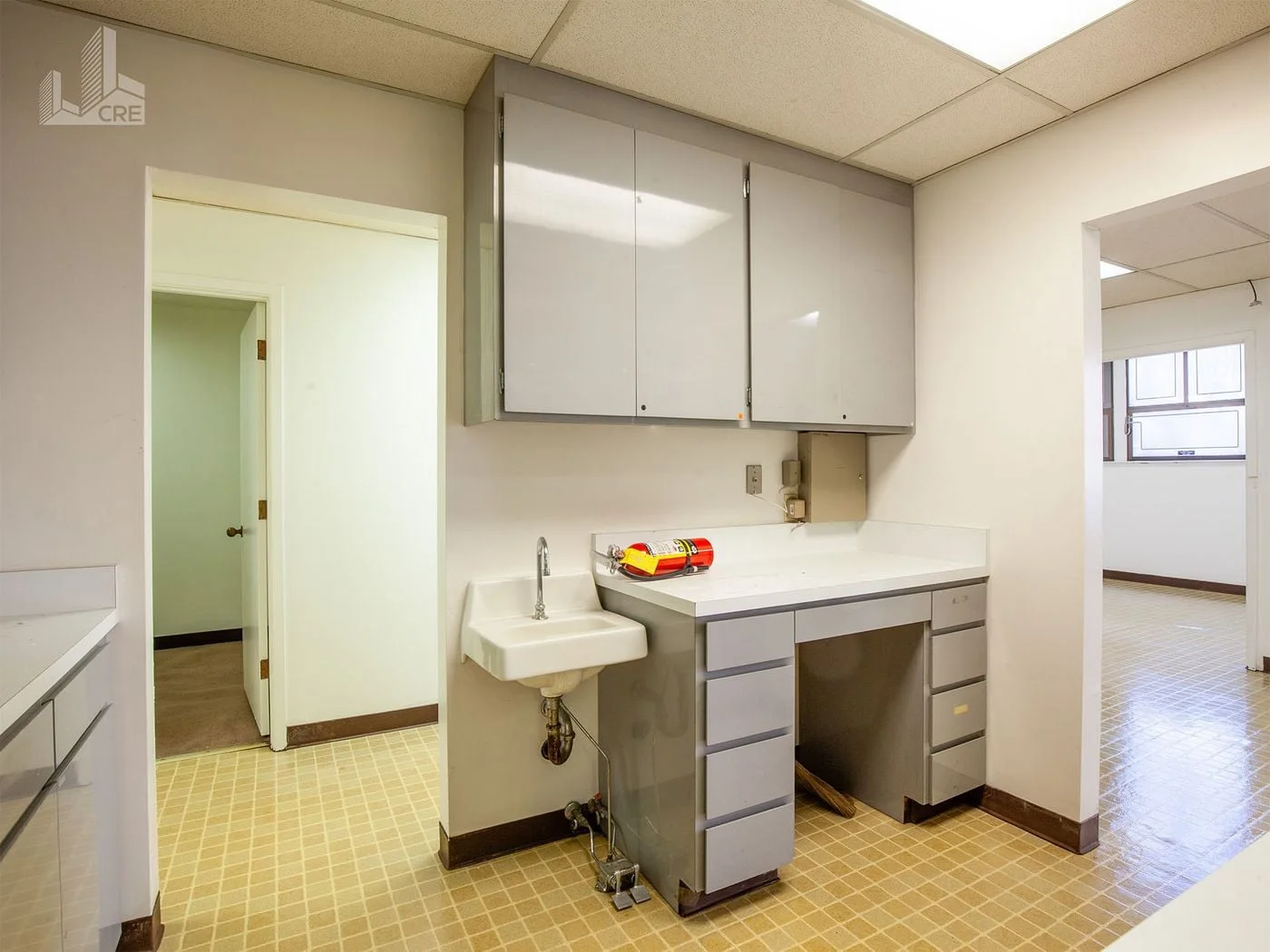 Photo 3 of 919 Clay St #1, San Francisco, CA 94108