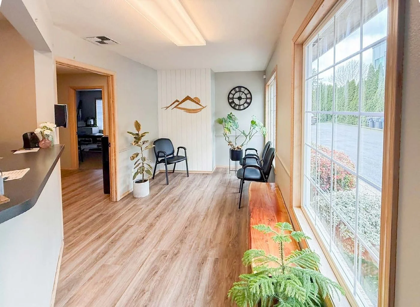 Photo 2 of 4354 Commercial Street Southeast, Salem, OR 97302