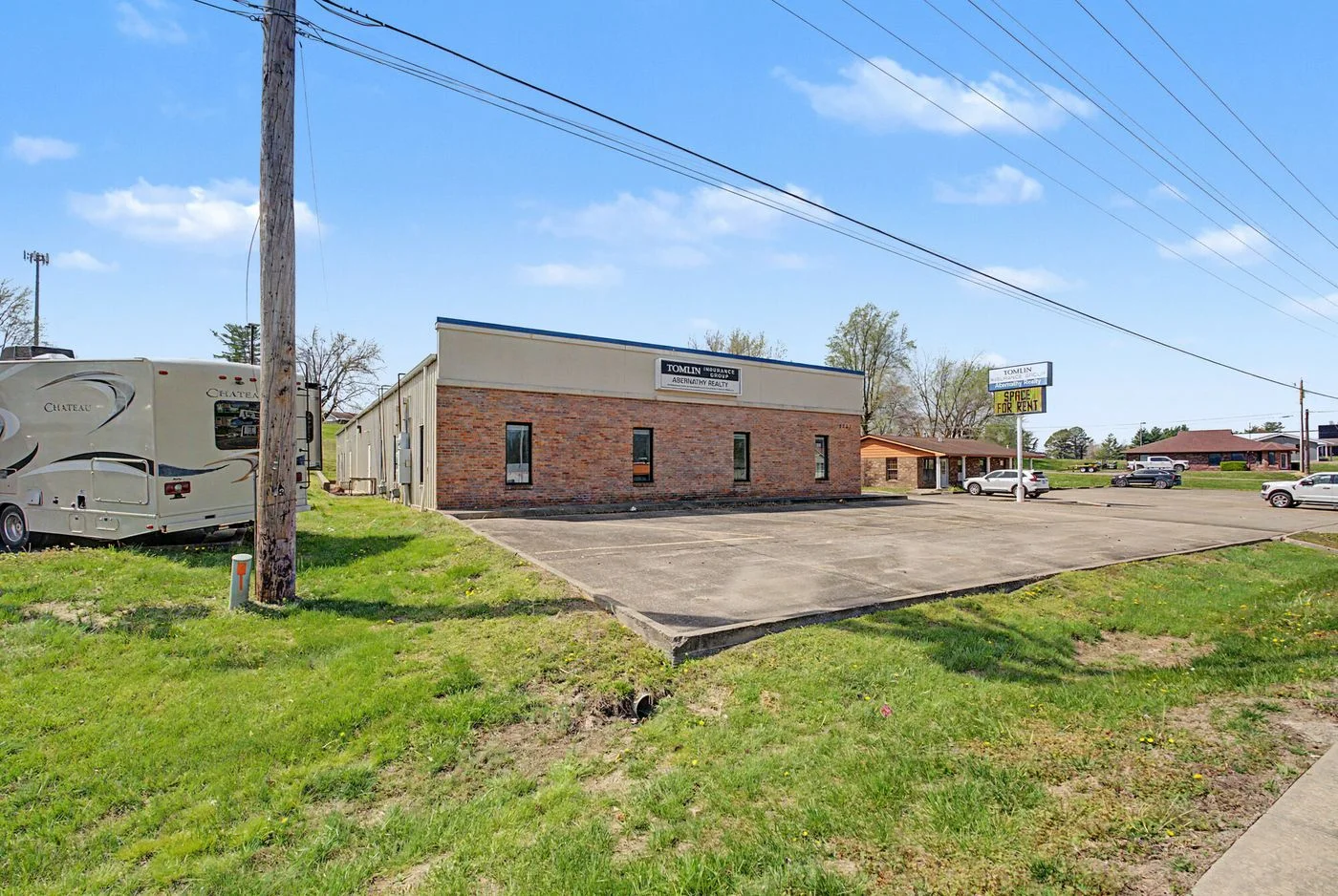 Photo 2 of 2737 East Jackson Boulevard, Jackson, MO 63755