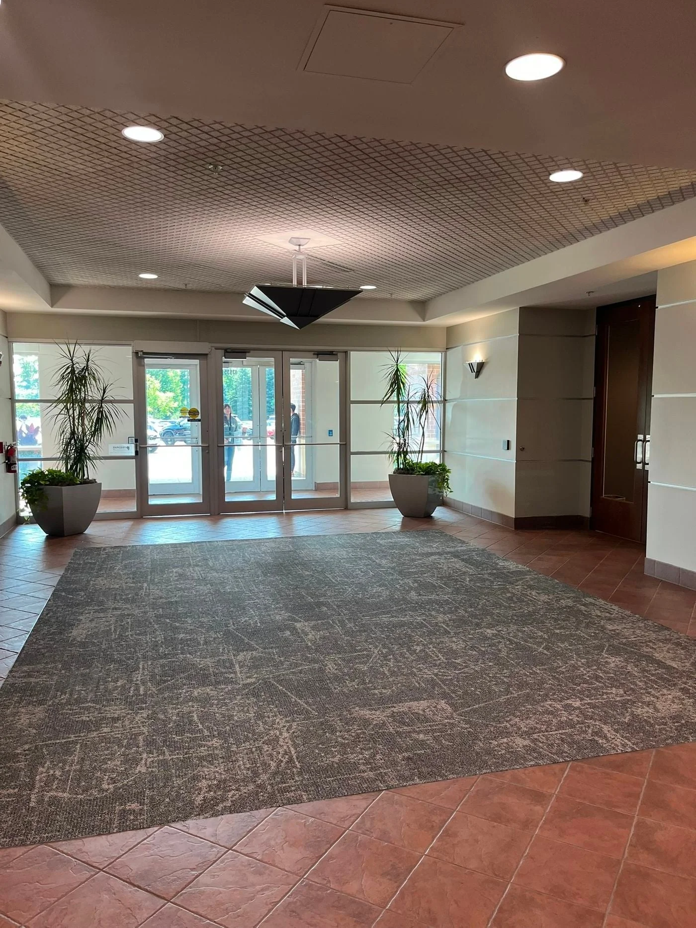 Photo 3 of 13935 Bishops Dr, Brookfield, WI 53005