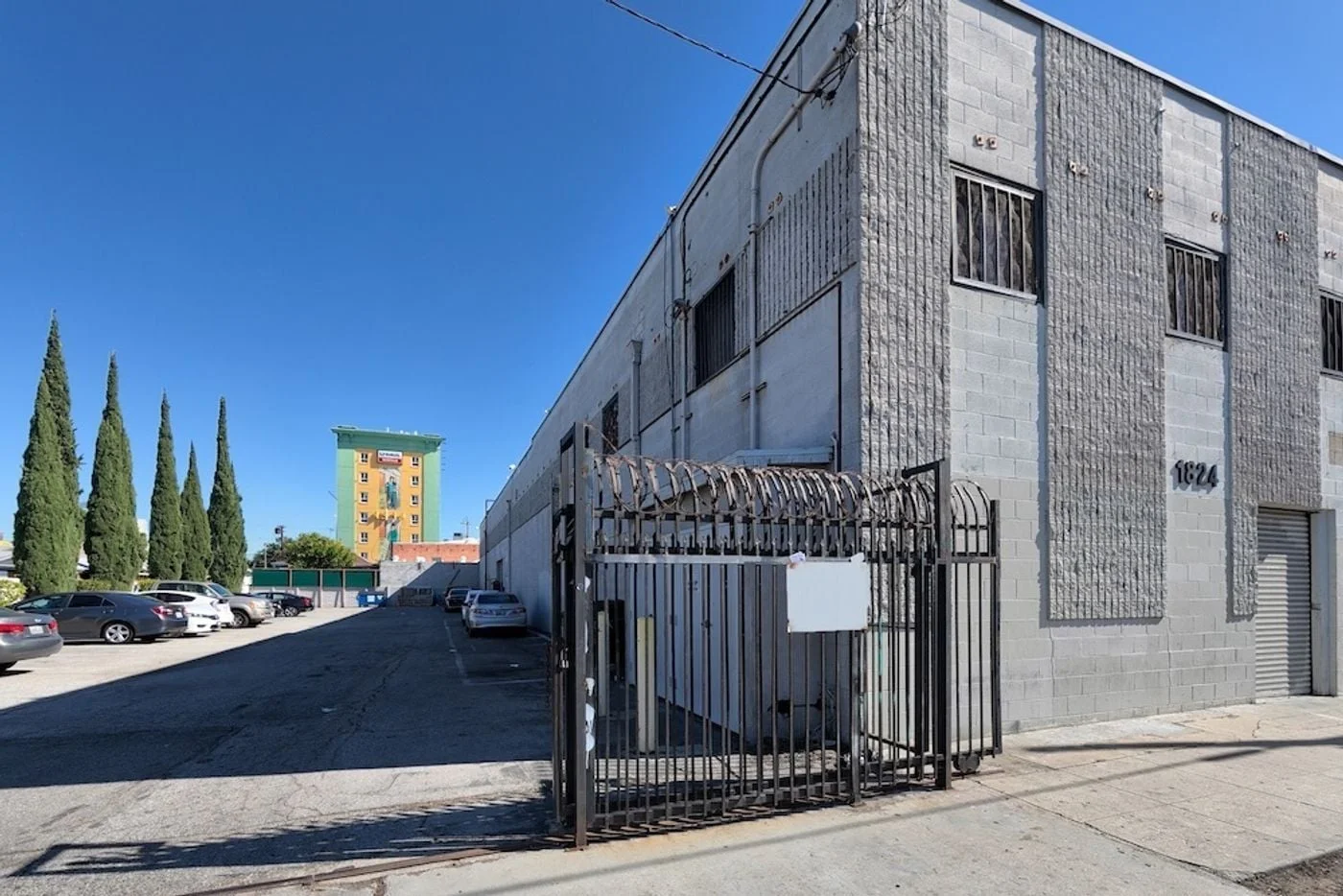 Photo 1 of 1824 S Magnolia Blvd , Los Angeles, CA 90007
