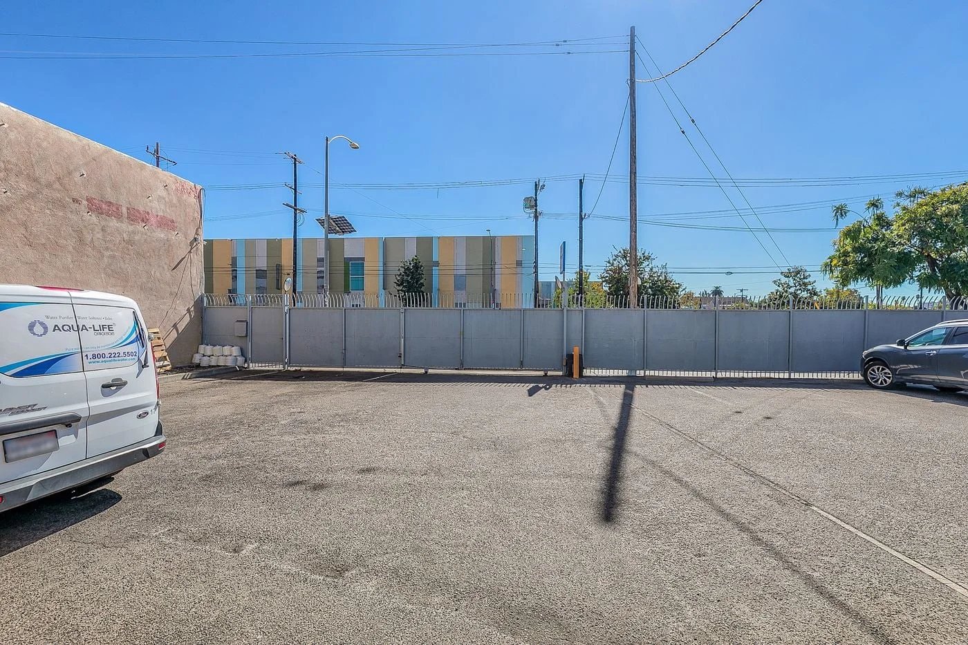 Photo 3 of 1824 S Magnolia Blvd , Los Angeles, CA 90007