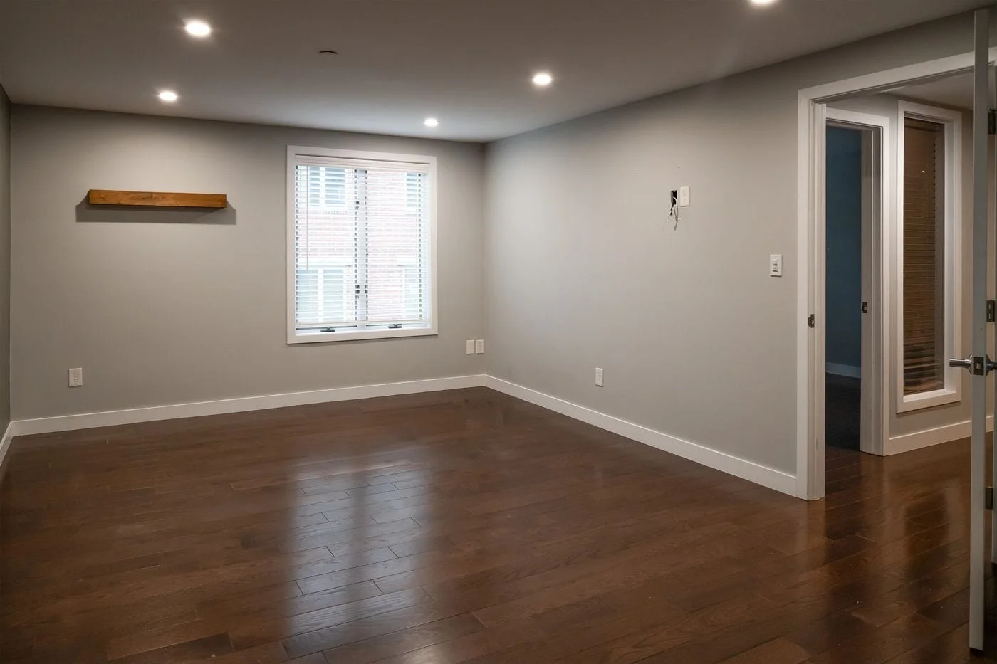 Photo 3 of 51 Mill St , Hanover, MA 02339