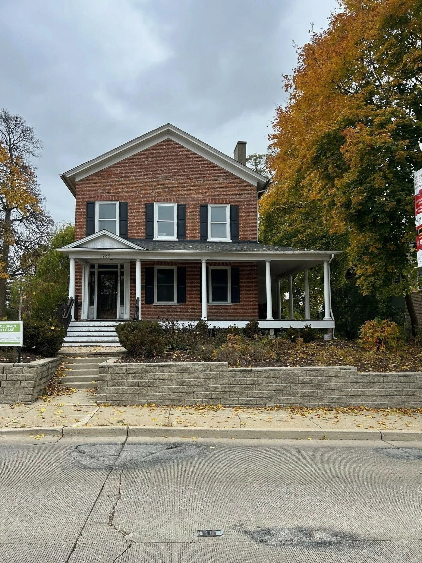 Photo 1 of 522 West Main Street, St. Charles, IL 60174