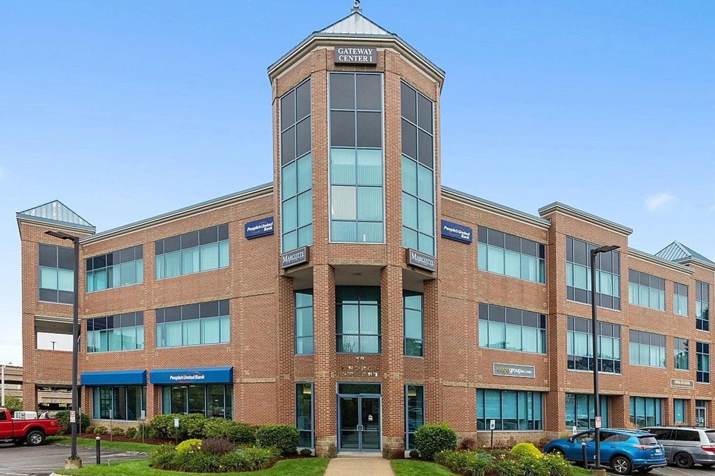 Photo 1 of 10 George St, Lowell, MA 01852-2241