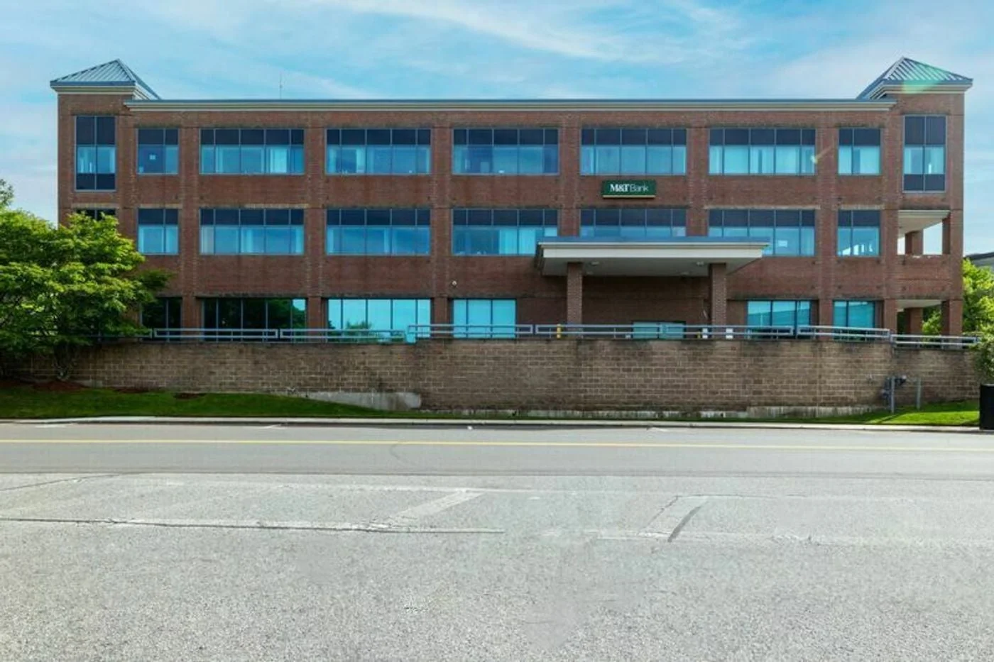 Photo 2 of 10 George St, Lowell, MA 01852-2241