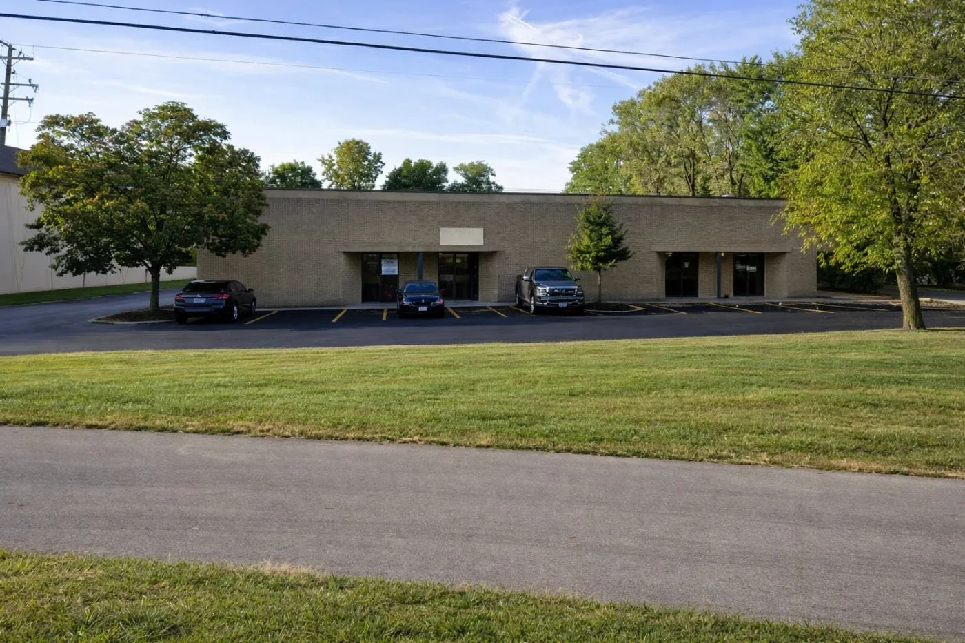 Photo 1 of 275 Old County Line Rd, Westerville, OH 43081