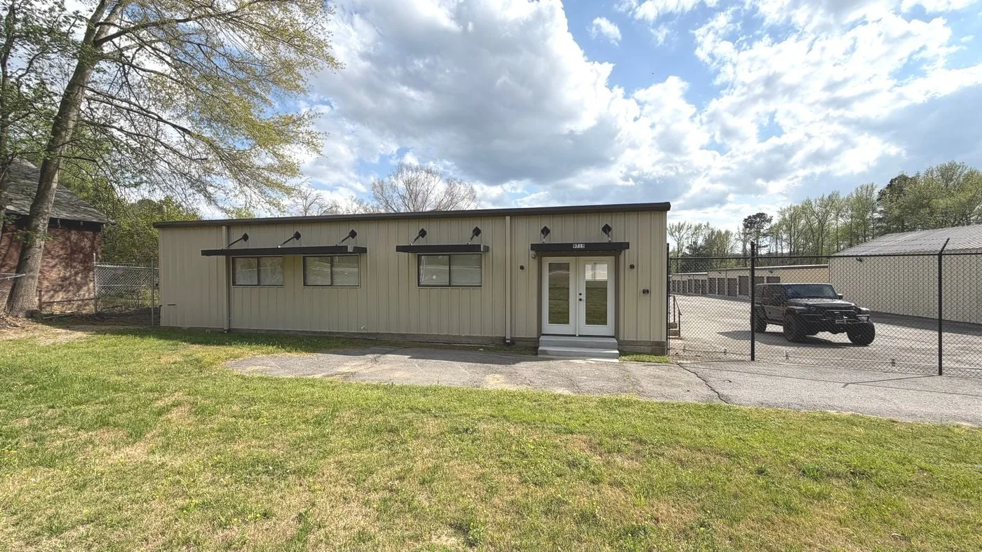 Photo 2 of 9715 Colonel Glenn Rd, Little Rock, AR 72204