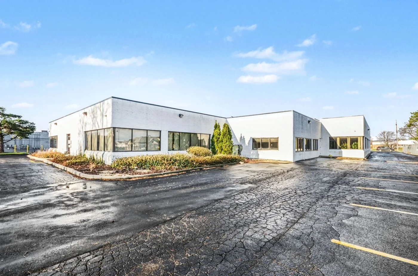 Photo 3 of 33200 Dequindre Rd, Sterling Heights, MI 48310