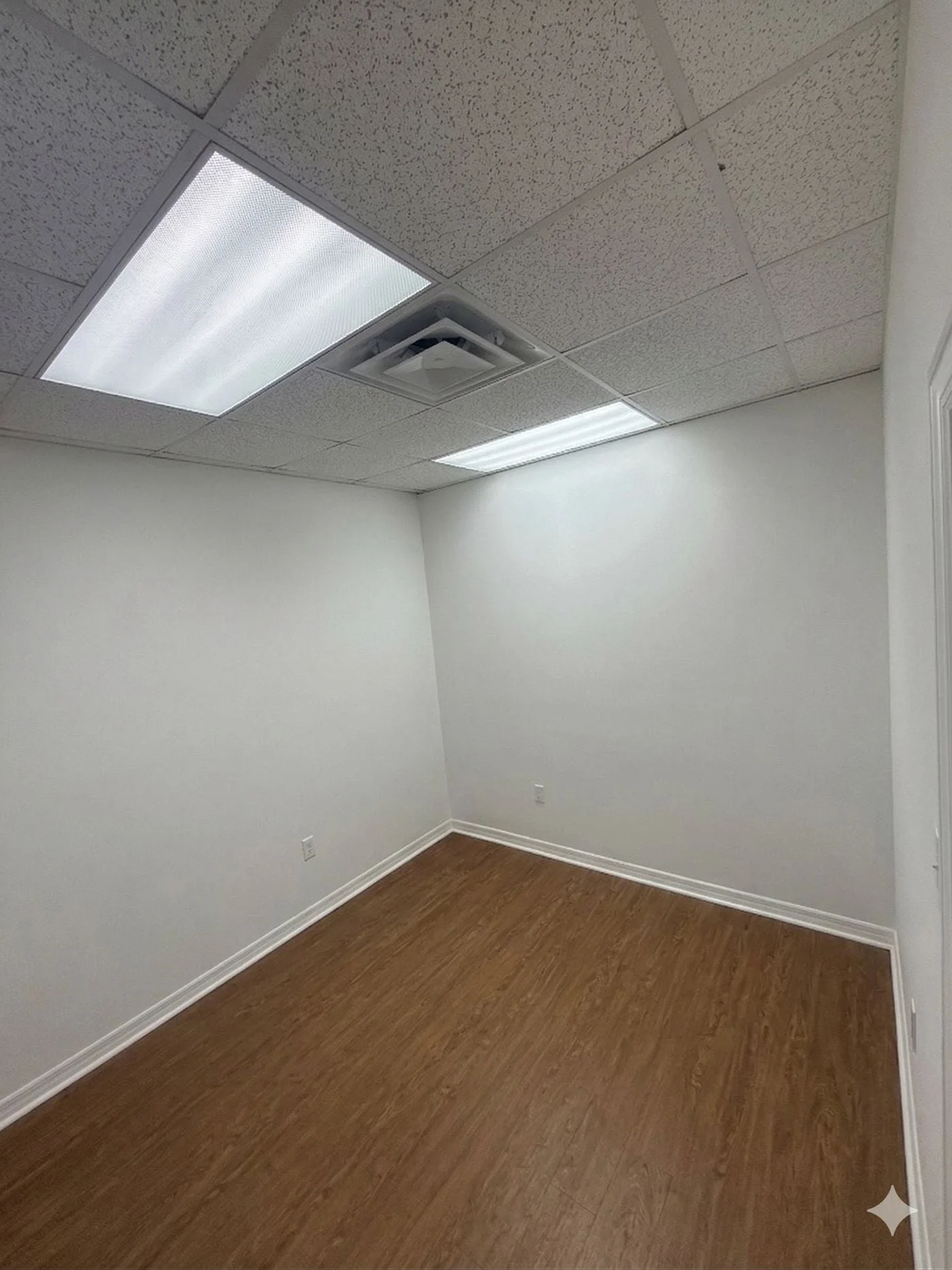 Photo 3 of 202 Rhodes Ave Unit 103, Sarasota, FL 34237