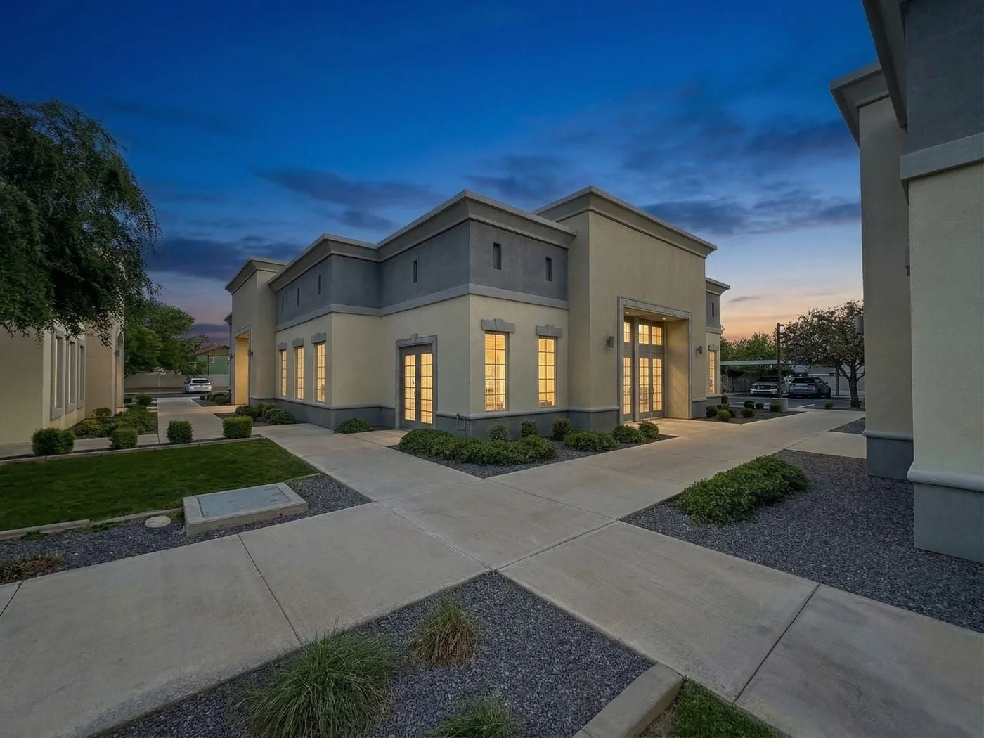 Photo 1 of 690 E Warner Rd, Bldg 9, Gilbert, AZ 85296