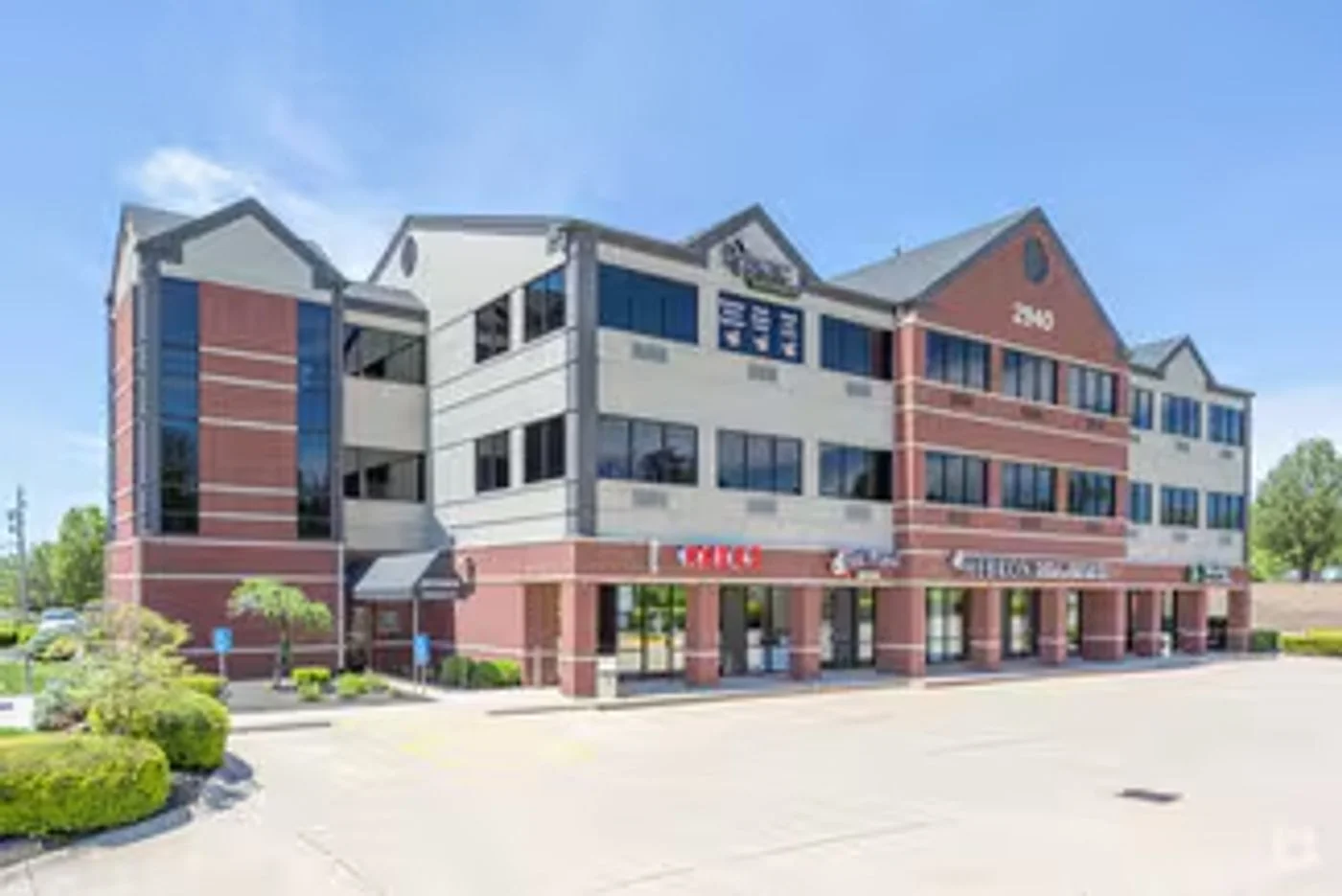 Photo 3 of 2940 Hebron Park Dr, Hebron, KY 41048