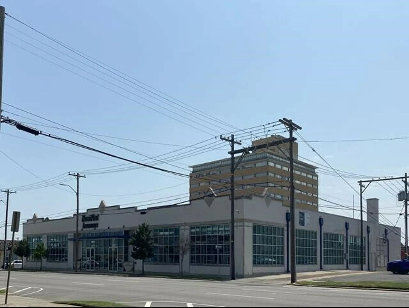 Photo 1 of 220 E 8th St, Tulsa, OK 74119