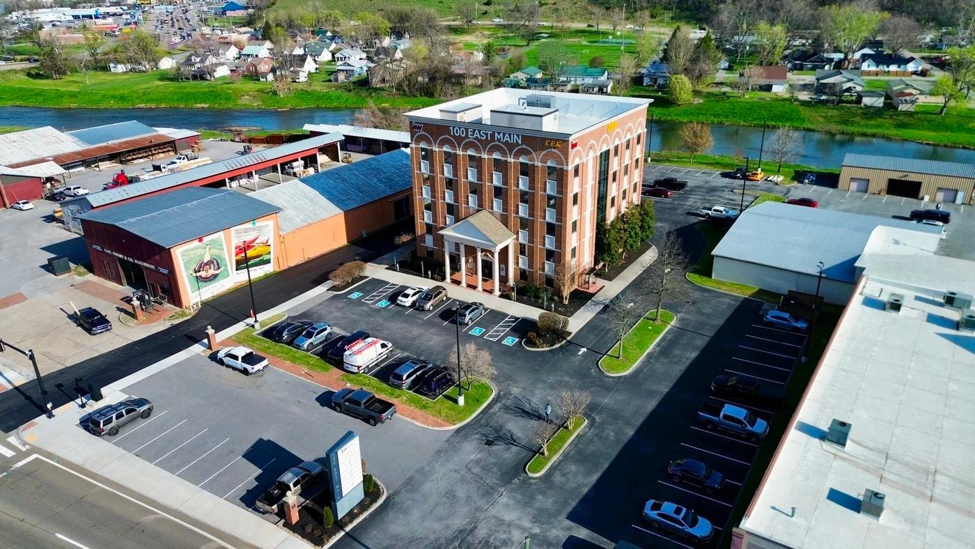 Photo 3 of 100 E Main St, Sevierville, TN 37862