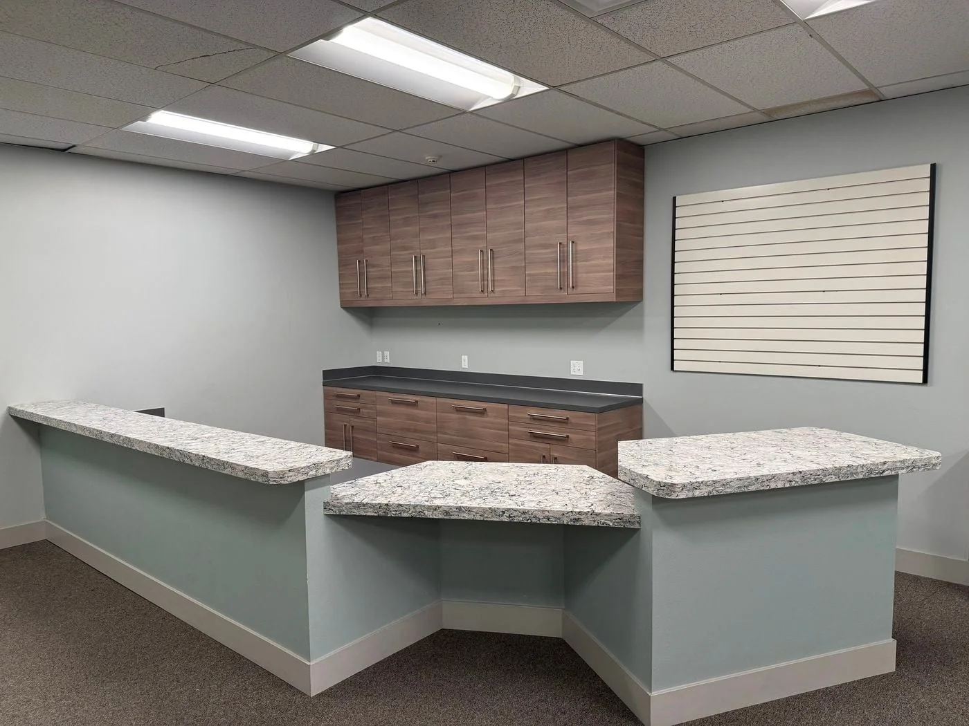 Photo 1 of 15811 Ambaum Blvd SW, Burien, WA 98166