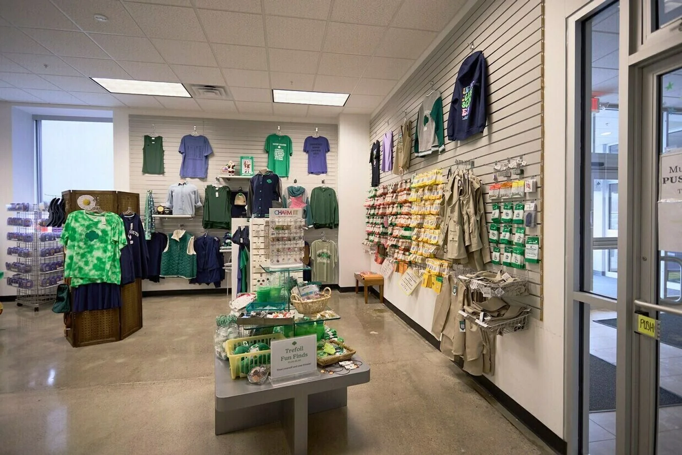 Photo 2 of 4433 Genesee Street, Cheektowaga, NY 14225