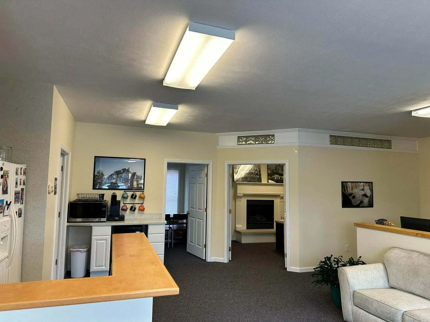 Photo 3 of 14998 Cleveland St Ste C, Spring Lake, MI 49456