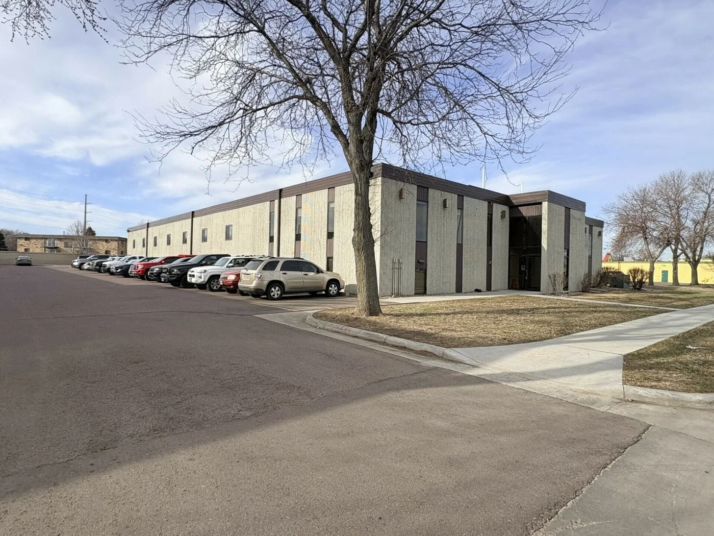 Photo 2 of 817 W. Russell Street, Sioux Falls, SD 57104