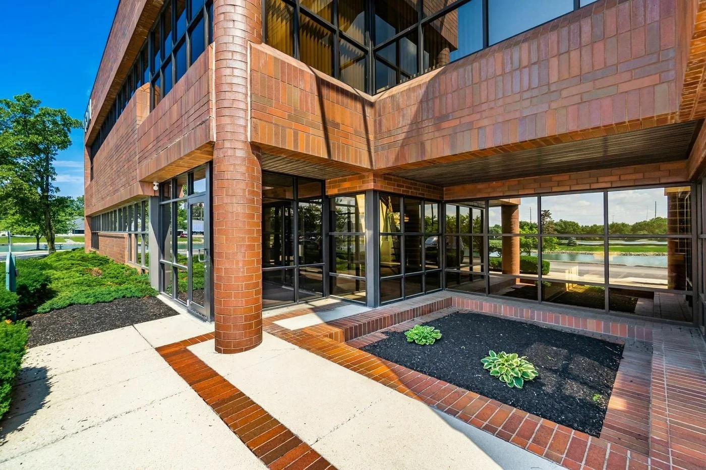 Photo 3 of 600 Lakeview Plaza Boulevard, Worthington, OH 43085