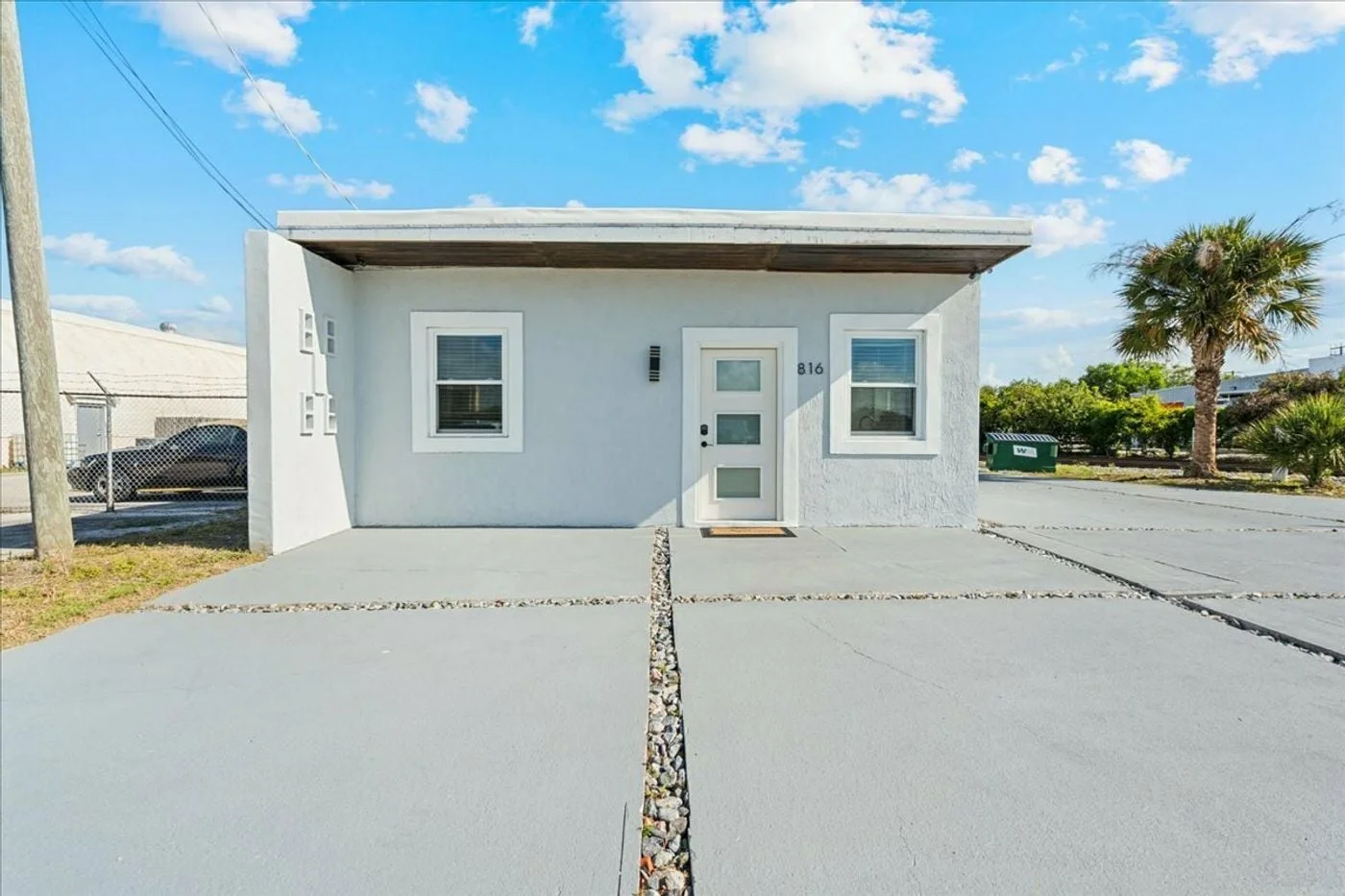 Photo 2 of 816 E Seminole Ave, Melbourne, FL 32901