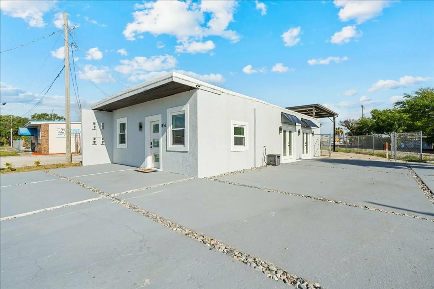 Photo 3 of 816 E Seminole Ave, Melbourne, FL 32901