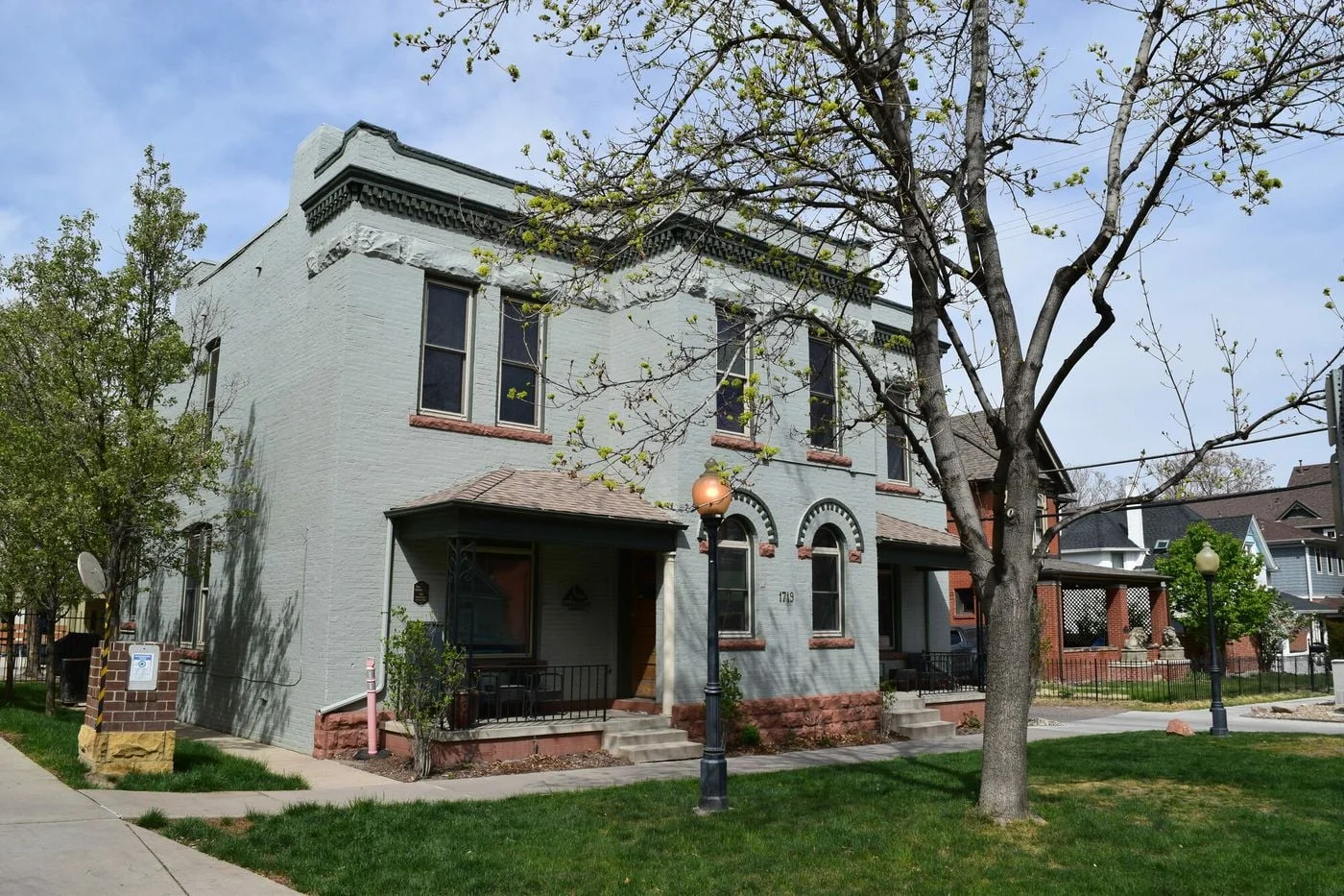 Photo 1 of 1721 N Emerson St, Denver, CO 80218