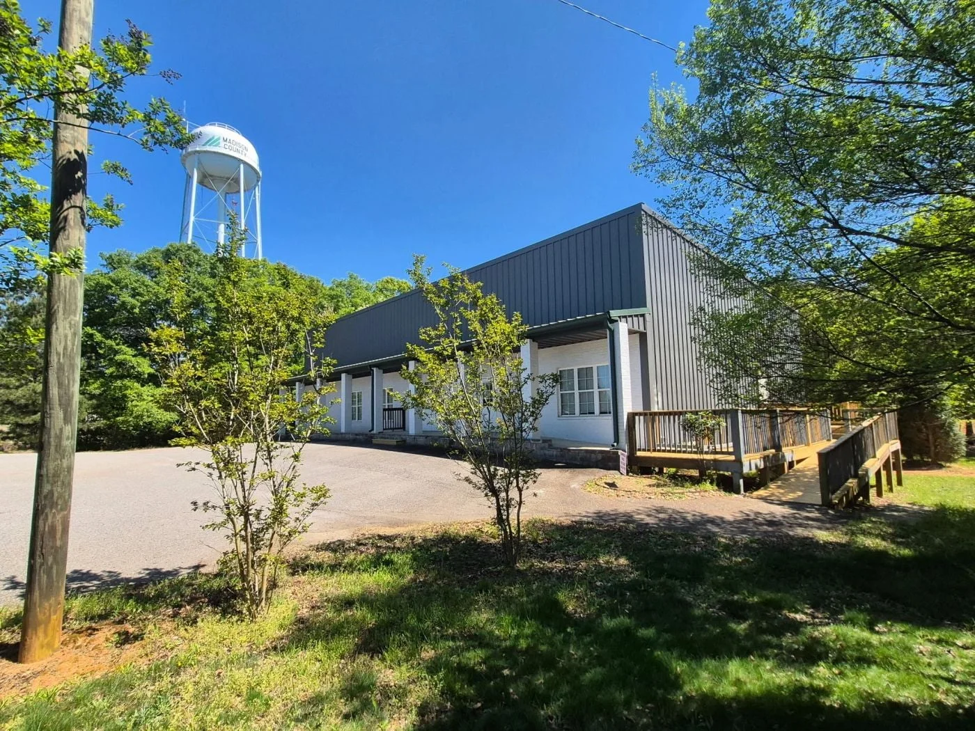 Photo 3 of 320 Mill Creek Dr, Hull, GA 30646