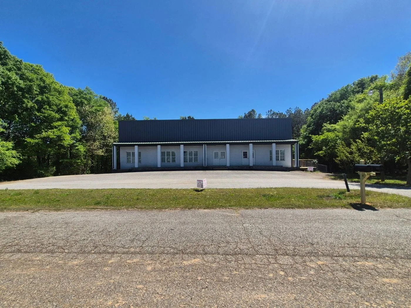 Photo 2 of 320 Mill Creek Dr, Hull, GA 30646