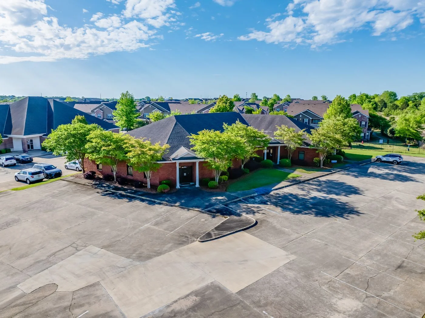 Photo 2 of 4770 Woodmere Blvd, Montgomery, AL 36106
