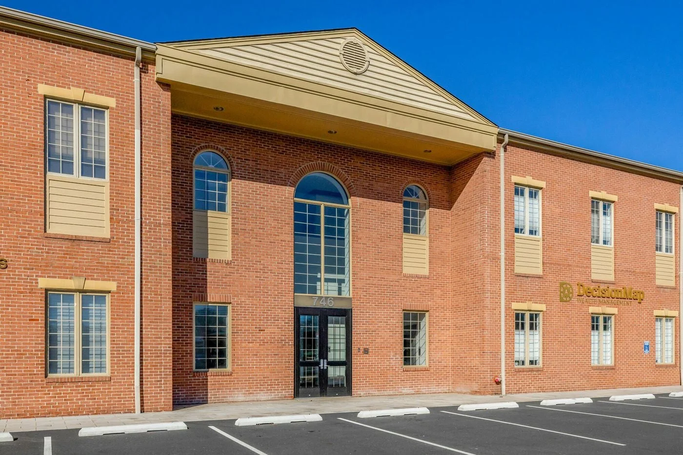 Photo 1 of 746 Walker Rd Ste 26, Great Falls, VA 22066